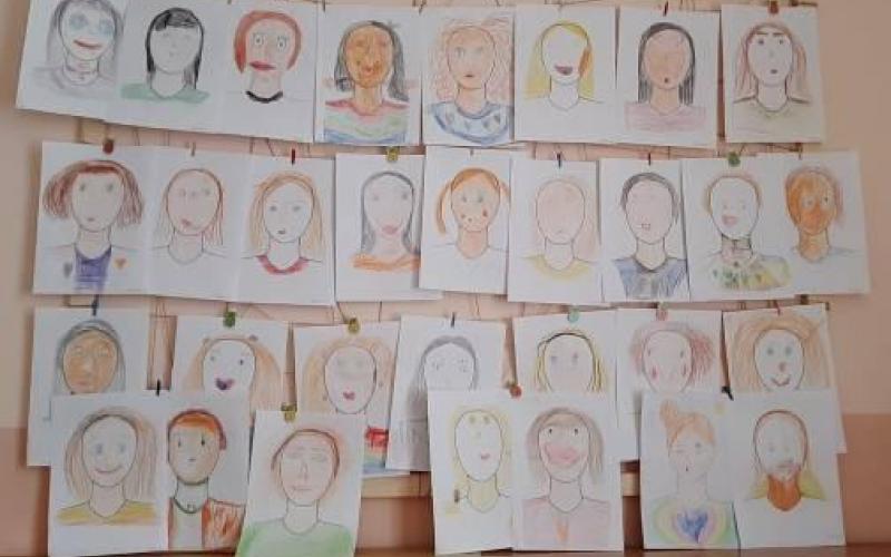 Образовательная деятельность Рисование Старшая группа "Портрет любимой мамы"